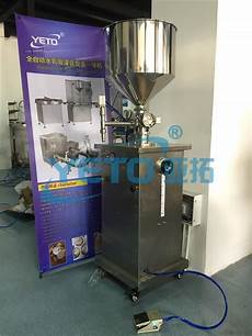 Compact Vacuum Road Sweeprs
